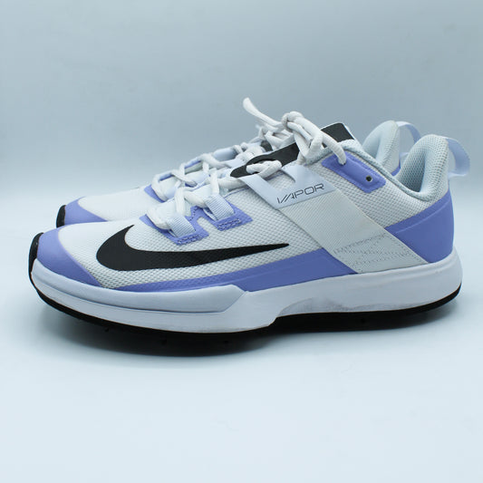 Pre-spiked NikeCourt Vapor Lite