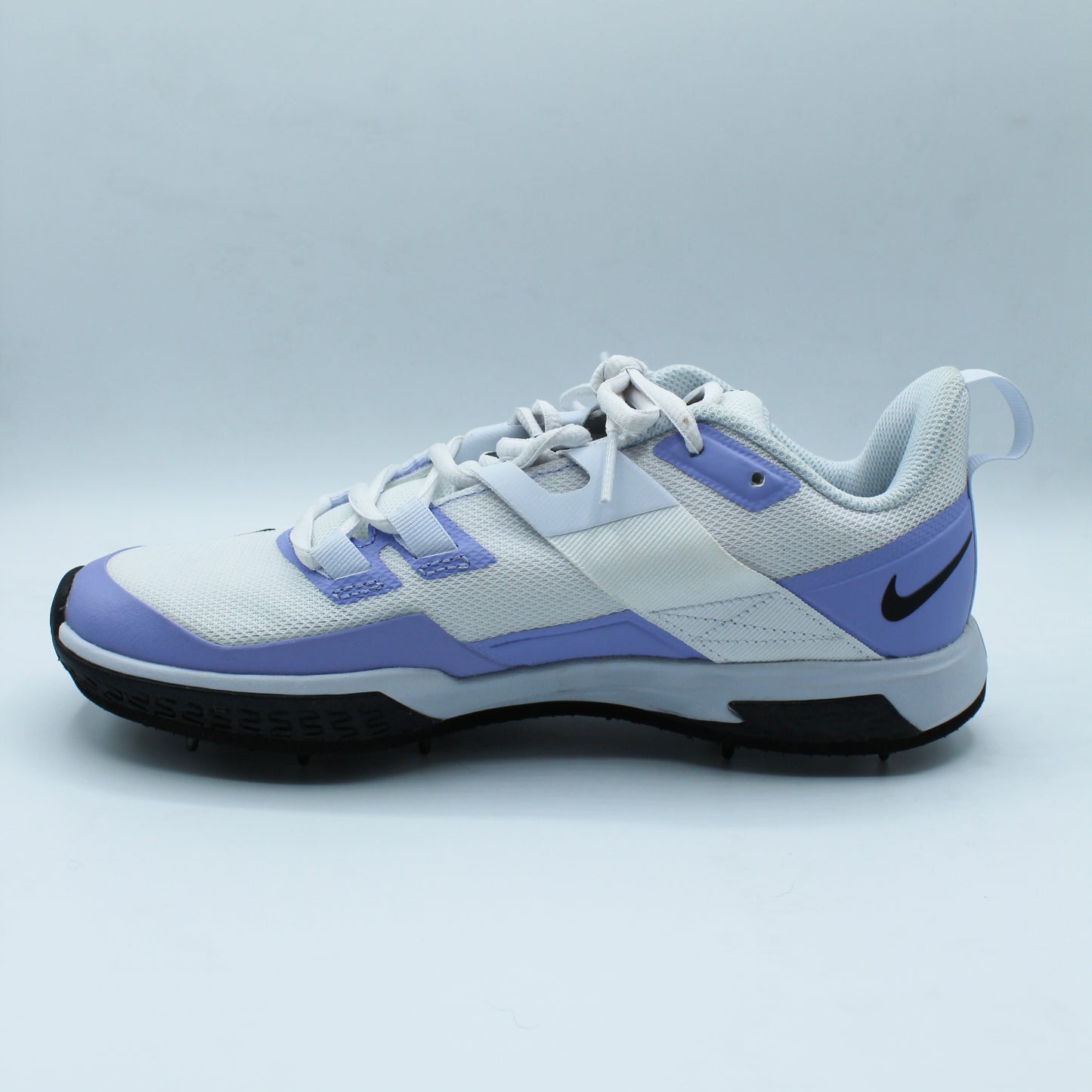 Pre-spiked NikeCourt Vapor Lite
